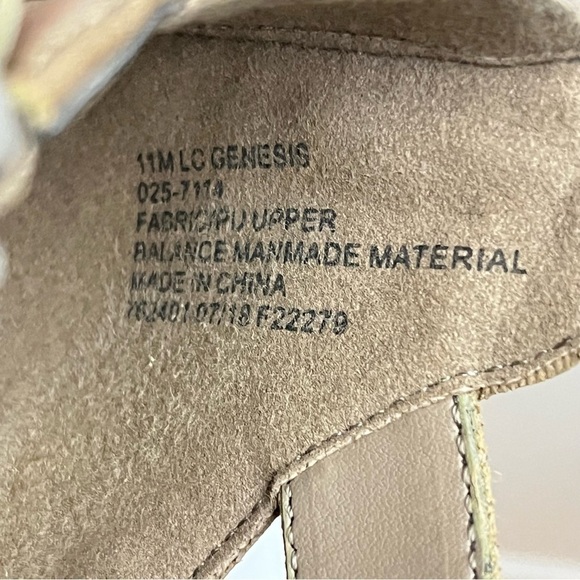 Liz Claiborne Genesis Tan Brown Buckled Strappy Peep Toe Block Heels Size 11 - Picture 8 of 8